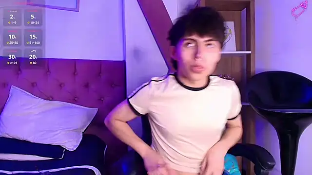 Snapshot of PepperTwink chatting on 12, 11, 2025 PepperTwink online show from 12, 11, 2025