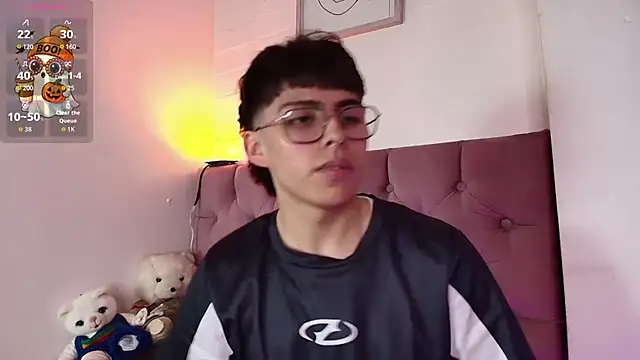 Snapshot of PepperTwink chatting on 13, 11, 2025 PepperTwink online show from 13, 11, 2025