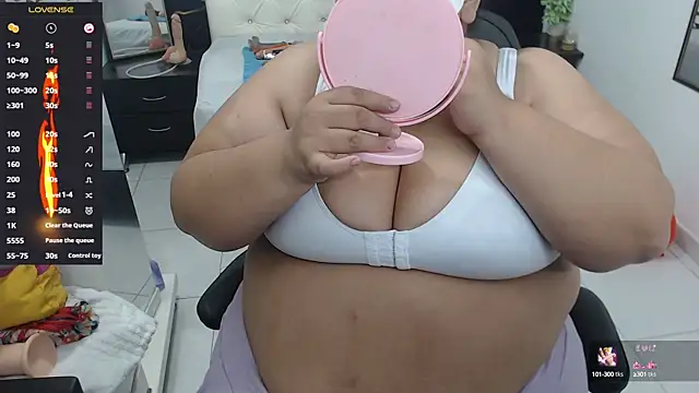 Snapshot of Aaliyah11 chatting on 6, 3, 2025 Aaliyah11 online show from 6, 3, 2025