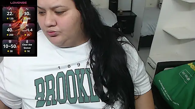 Snapshot of Aaliyah11 chatting on 15, 10, 2025 Aaliyah11 online show from 15, 10, 2025