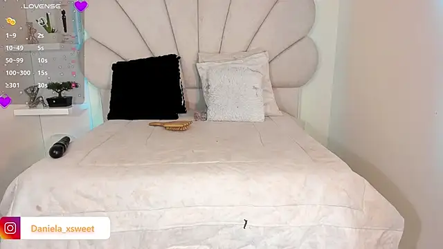 Snapshot of Danielaangelina chatting on 11, 10, 2025 Danielaangelina online show from 11, 10, 2025