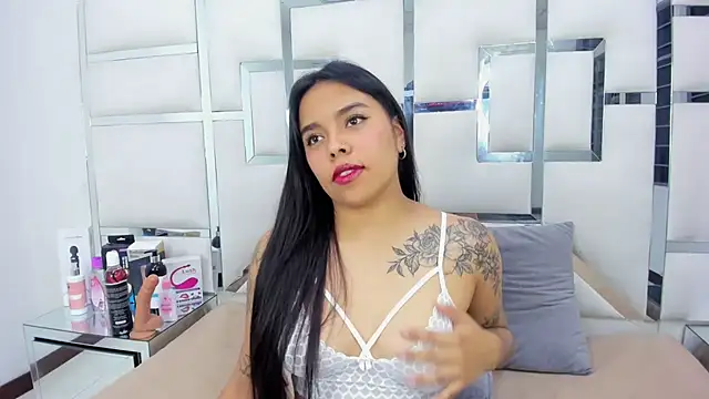 ZoeWan69 online show from 28, 2, 2025