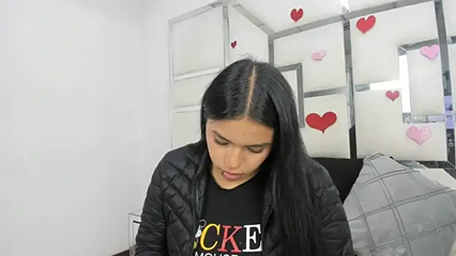 ZoeWan69 online show from 14, 2, 2026