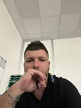 Cqrlos1990 online show from 2, 10, 2025