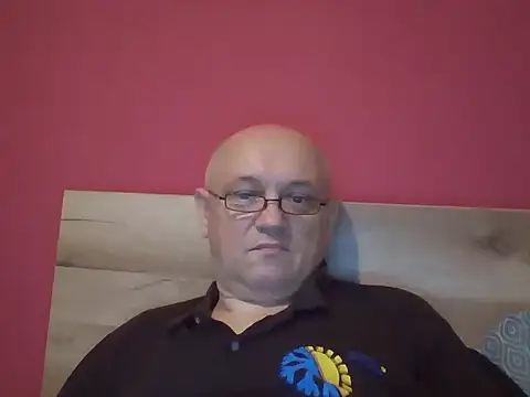 Snapshot of ruplumber chatting on 4, 2, 2025 ruplumber online show from 4, 2, 2025