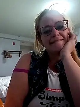 CutiepieMandii143 online show from 21, 3, 2025