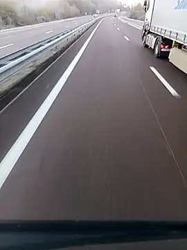 Snapshot of Dam70 chatting on 18, 11, 2025 Dam70 online show from 18, 11, 2025