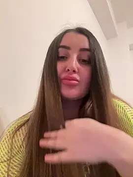 hotAlys online show from 4, 3, 2025