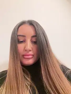hotAlys online show from 10, 3, 2025
