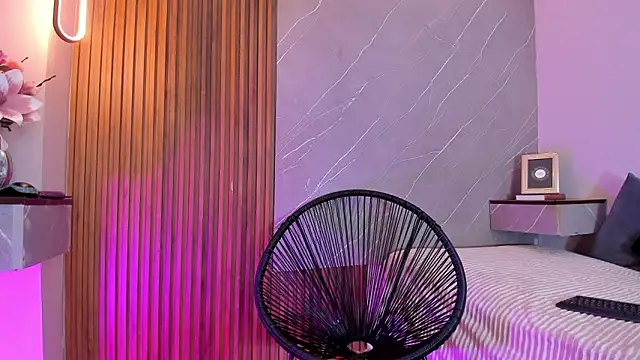 ariana jhonson1 online show from 7, 2, 2025