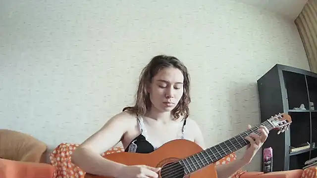 Snapshot of girliemilk chatting on 15, 2, 2025 girliemilk online show from 15, 2, 2025