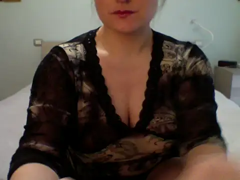 Snapshot of PrincessEileen89 chatting on 13, 2, 2025 PrincessEileen89 online show from 13, 2, 2025