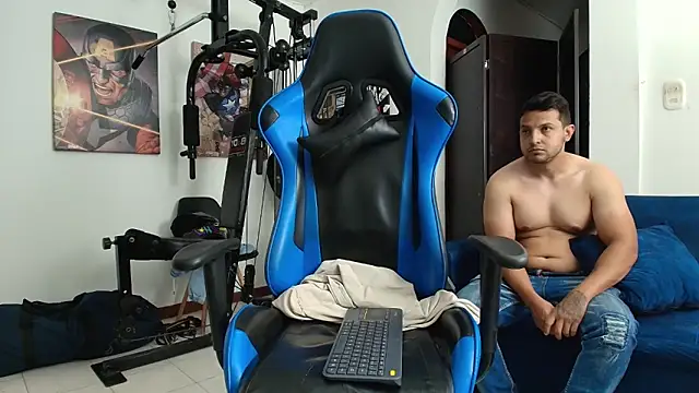 Snapshot of ema_abby chatting on 1, 12, 2025 ema abby online show from 1, 12, 2025