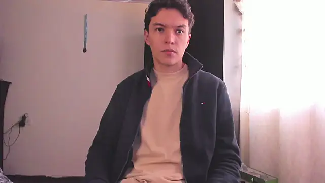 Snapshot of Mastrangelo_xxx chatting on 5, 3, 2025 Mastrangelo xxx online show from 5, 3, 2025