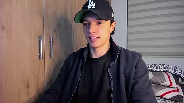 Snapshot of Mastrangelo_xxx chatting on 3, 10, 2025 Mastrangelo xxx online show from 3, 10, 2025