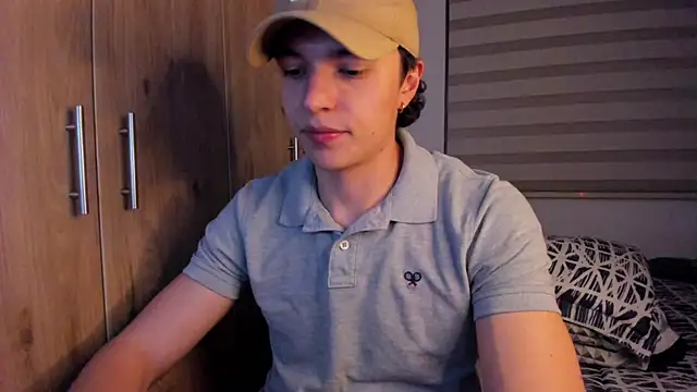 Snapshot of Mastrangelo_xxx chatting on 8, 10, 2025 Mastrangelo xxx online show from 8, 10, 2025