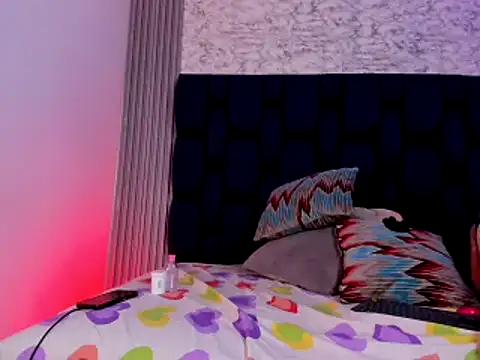 Ashlyaurora online show from 15, 2, 2025