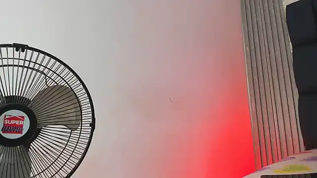 Ashlyaurora online show from 6, 11, 2025