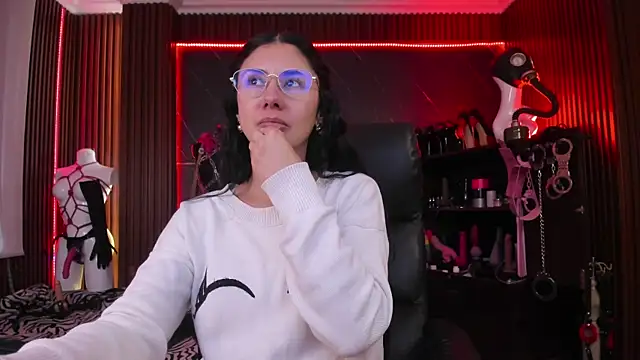 XiaQueen online show from 18, 10, 2025