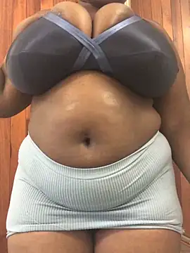 Snapshot of servingBigTitis chatting on 7, 2, 2025 servingBigTitis online show from 7, 2, 2025