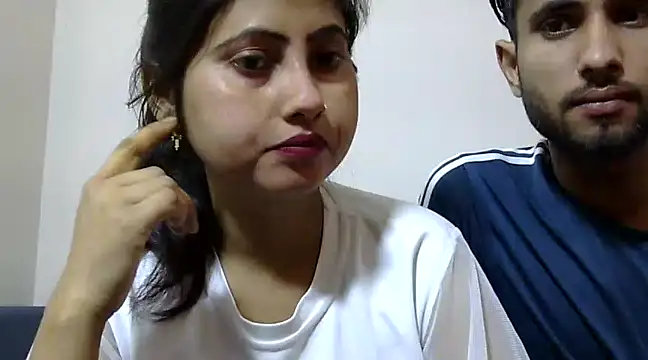 Snapshot of Queen_Couple chatting on 4, 3, 2025 Queen Couple online show from 4, 3, 2025