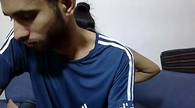 Snapshot of Queen_Couple chatting on 9, 3, 2025 Queen Couple online show from 9, 3, 2025