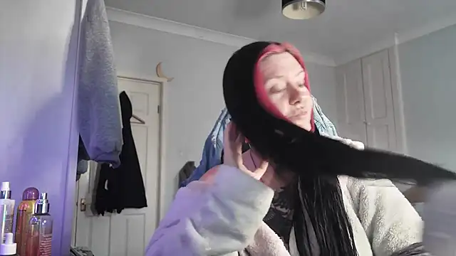 AureliaXOX online show from 2, 11, 2025