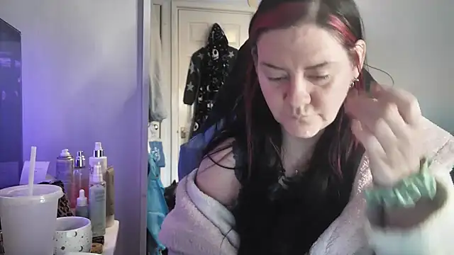 AureliaXOX online show from 14, 12, 2025