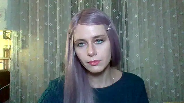 LuminousLady online show from 28, 2, 2025