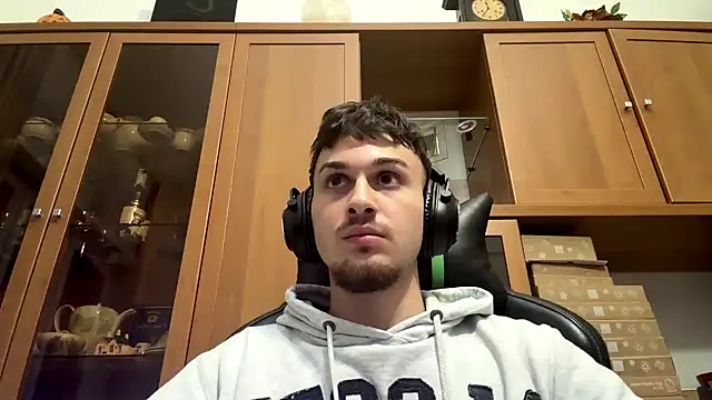 NaplesGuy04 online show from 10, 1, 2026