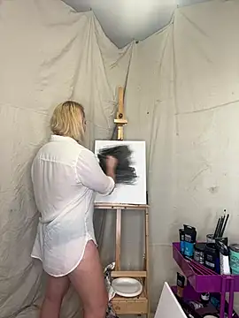 Trixiekittycutie online show from 3, 2, 2025