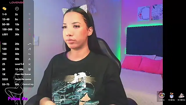 SallyWhitee online show from 30, 11, 2025