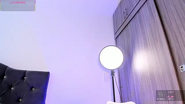 GABBY CULLEN online show from 22, 11, 2025