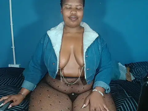 Snapshot of Cuddle_Bear chatting on 9, 9, 2025 Cuddle Bear online show from 9, 9, 2025