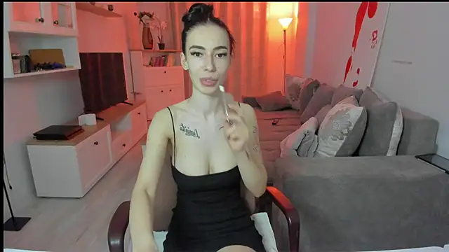 Snapshot of Celine_Roxelle chatting on 7, 3, 2025 Celine Roxelle online show from 7, 3, 2025