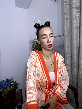 Snapshot of Celine_Roxelle chatting on 8, 9, 2025 Celine Roxelle online show from 8, 9, 2025