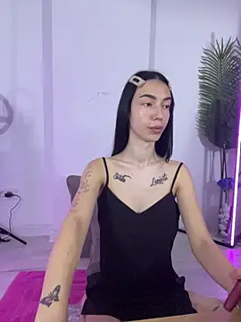 Snapshot of Celine_Roxelle chatting on 10, 11, 2025 Celine Roxelle online show from 10, 11, 2025