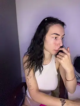 Snapshot of Celine_Roxelle chatting on 27, 11, 2025 Celine Roxelle online show from 27, 11, 2025