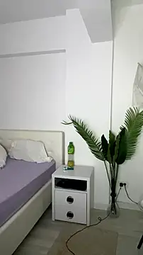 Snapshot of Celine_Roxelle chatting on 4, 7, 2026 Celine Roxelle online show from 4, 7, 2026