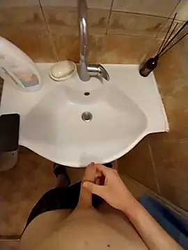 Snapshot of Good_boy000 chatting on 24, 2, 2025 Good boy000 online show from 24, 2, 2025