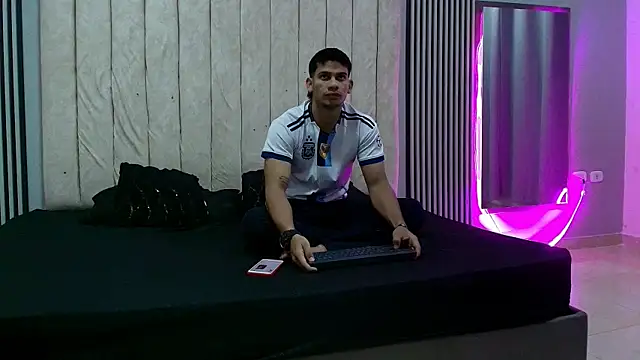 Snapshot of ANDRES_STUD chatting on 22, 9, 2025 ANDRES STUD online show from 22, 9, 2025