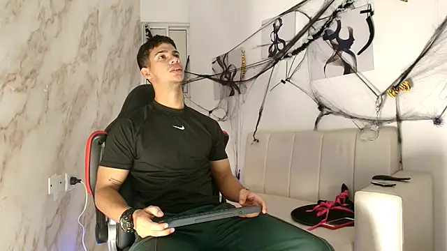 Snapshot of ANDRES_STUD chatting on 25, 10, 2025 ANDRES STUD online show from 25, 10, 2025