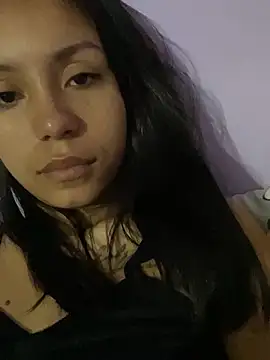 Snapshot of julieta_fn chatting on 6, 11, 2025 julieta fn online show from 6, 11, 2025