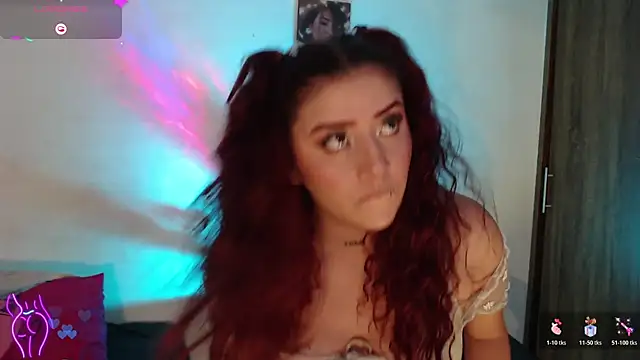 Snapshot of alaia_sweetxxx chatting on 12, 11, 2025 alaia sweetxxx online show from 12, 11, 2025