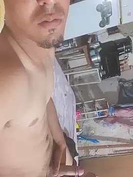 Snapshot of Hugoxxxxxxxxxxxx chatting on 18, 9, 2025 Hugoxxxxxxxxxxxx online show from 18, 9, 2025