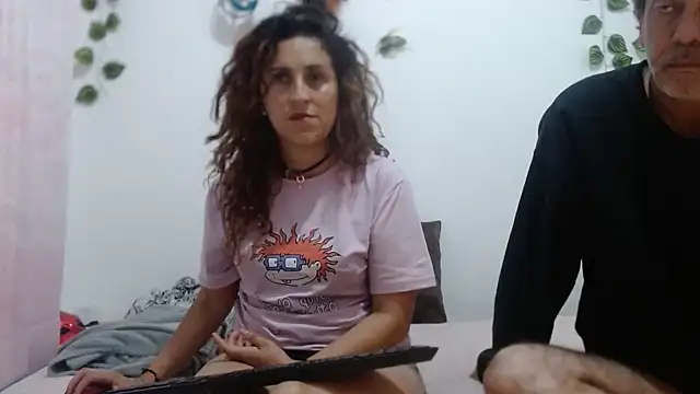 Snapshot of jeans_and_emma chatting on 5, 3, 2025 jeans and emma online show from 5, 3, 2025