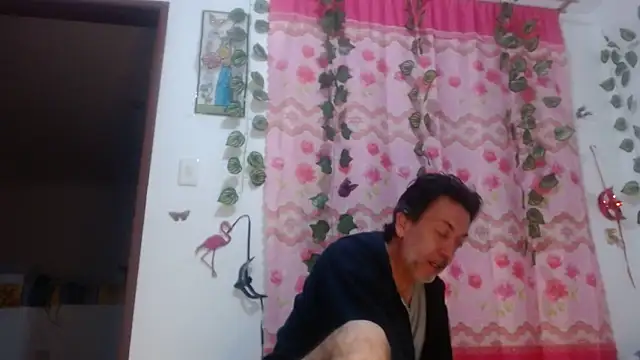 Snapshot of jeans_and_emma chatting on 9, 3, 2025 jeans and emma online show from 9, 3, 2025