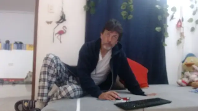 Snapshot of jeans_and_emma chatting on 19, 3, 2025 jeans and emma online show from 19, 3, 2025