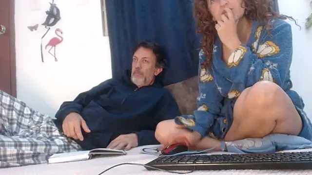Snapshot of jeans_and_emma chatting on 20, 3, 2025 jeans and emma online show from 20, 3, 2025