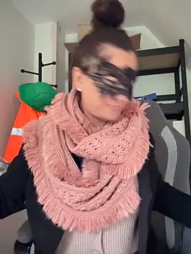 Loveblackzilla online show from 3, 2, 2026